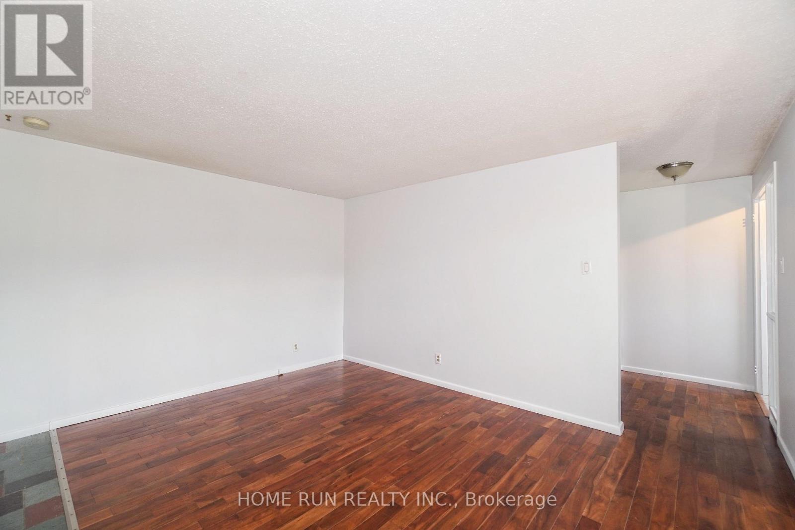 1292 Meadowlands Drive E, Ottawa, Ontario  K2E 6K5 - Photo 7 - X12524416