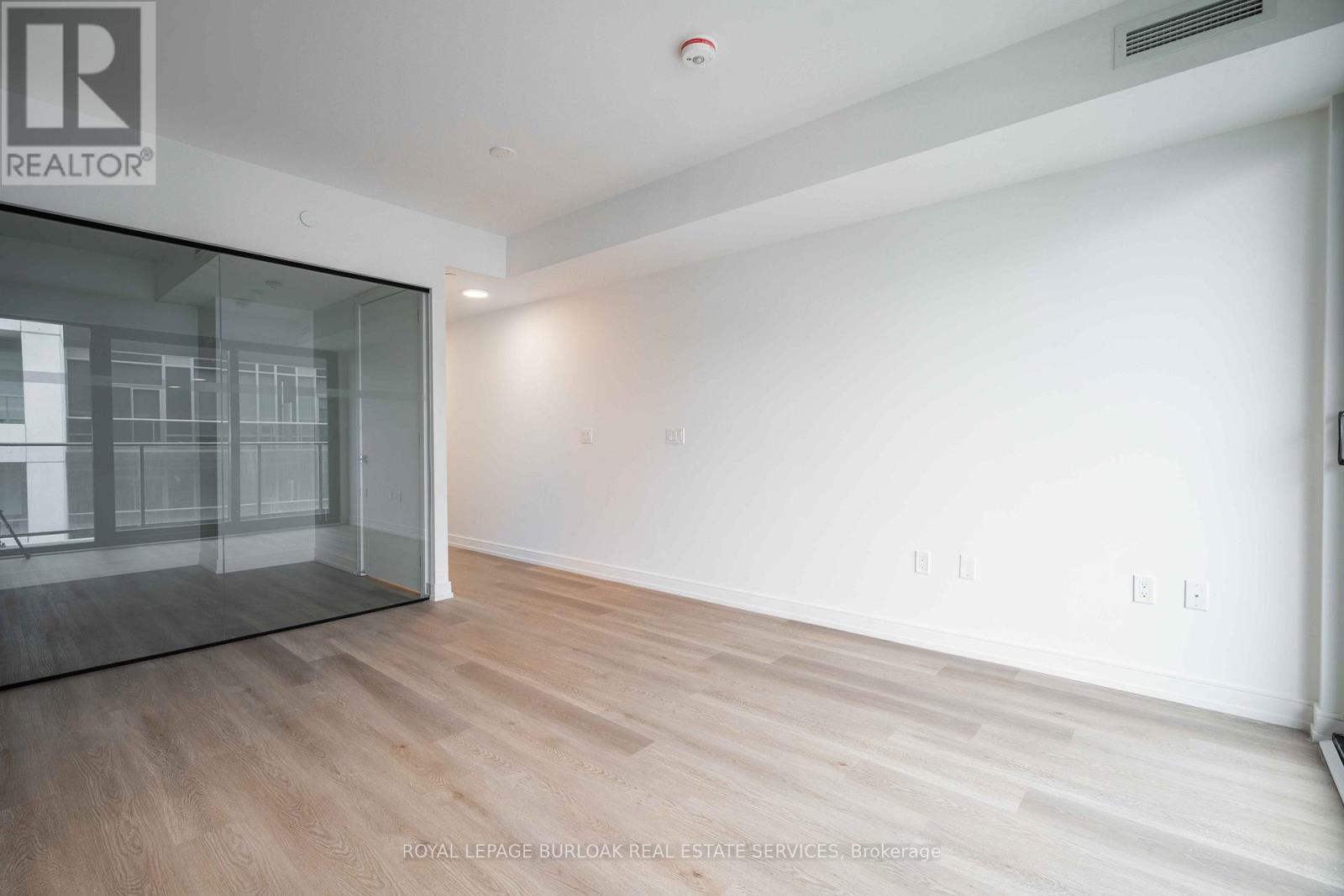 1418 - 1 Jarvis Street, Hamilton, Ontario L8R 3J2 - Photo 8 - X12524250