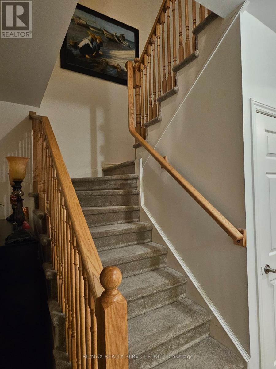 1226 Plato Drive, Fort Erie, Ontario L2A 0C7 - Photo 10 - X12524310