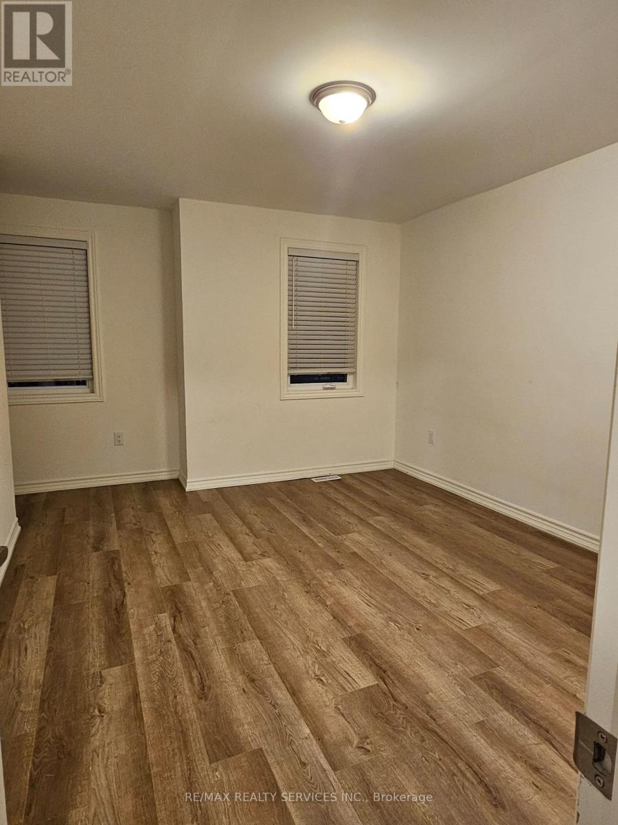 1226 Plato Drive, Fort Erie, Ontario L2A 0C7 - Photo 13 - X12524310