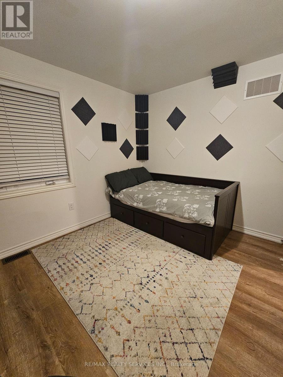 1226 Plato Drive, Fort Erie, Ontario L2A 0C7 - Photo 15 - X12524310