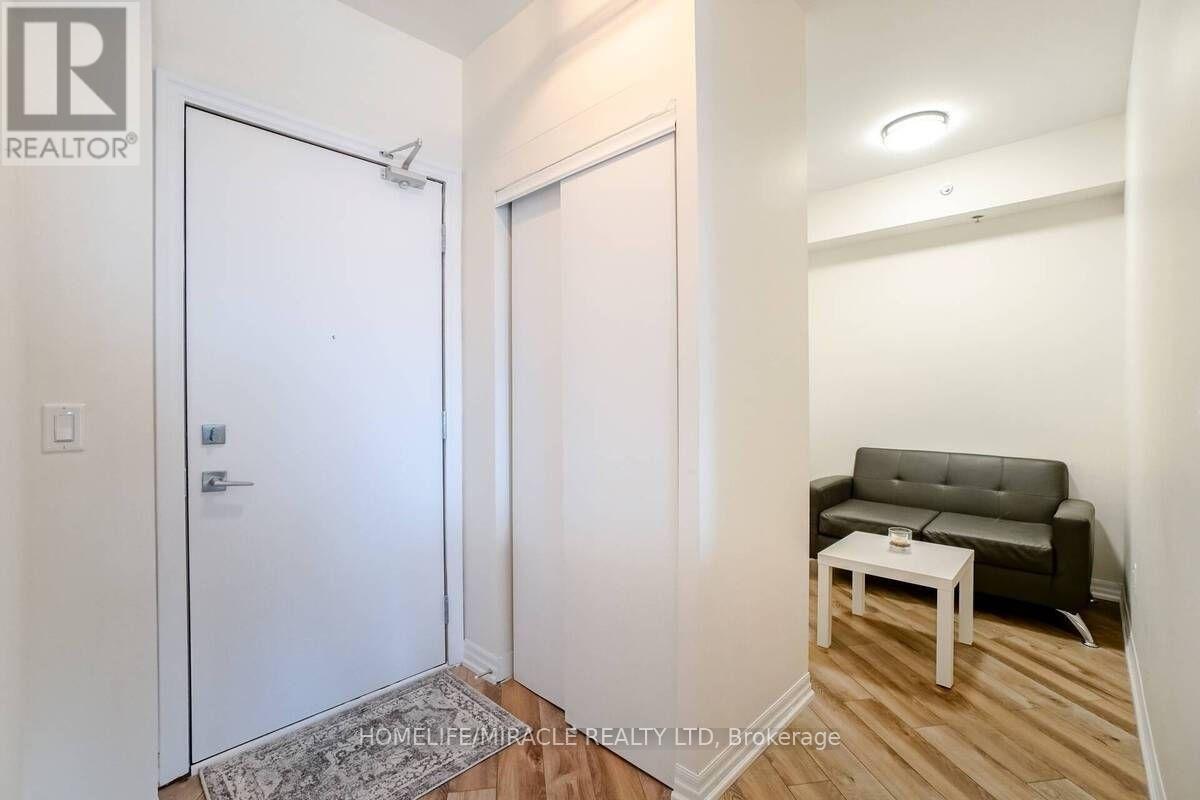 602 - 560 North Service Road, Grimsby, Ontario L3M 0G3 - Photo 6 - X12524320