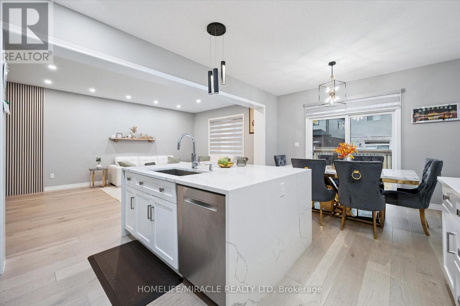 629 Florencedale Crescent W, Kitchener, Ontario  N2R 0N4 - Photo 13 - X12524324