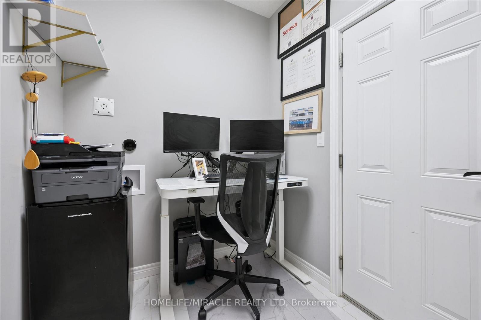 629 Florencedale Crescent W, Kitchener, Ontario  N2R 0N4 - Photo 14 - X12524324