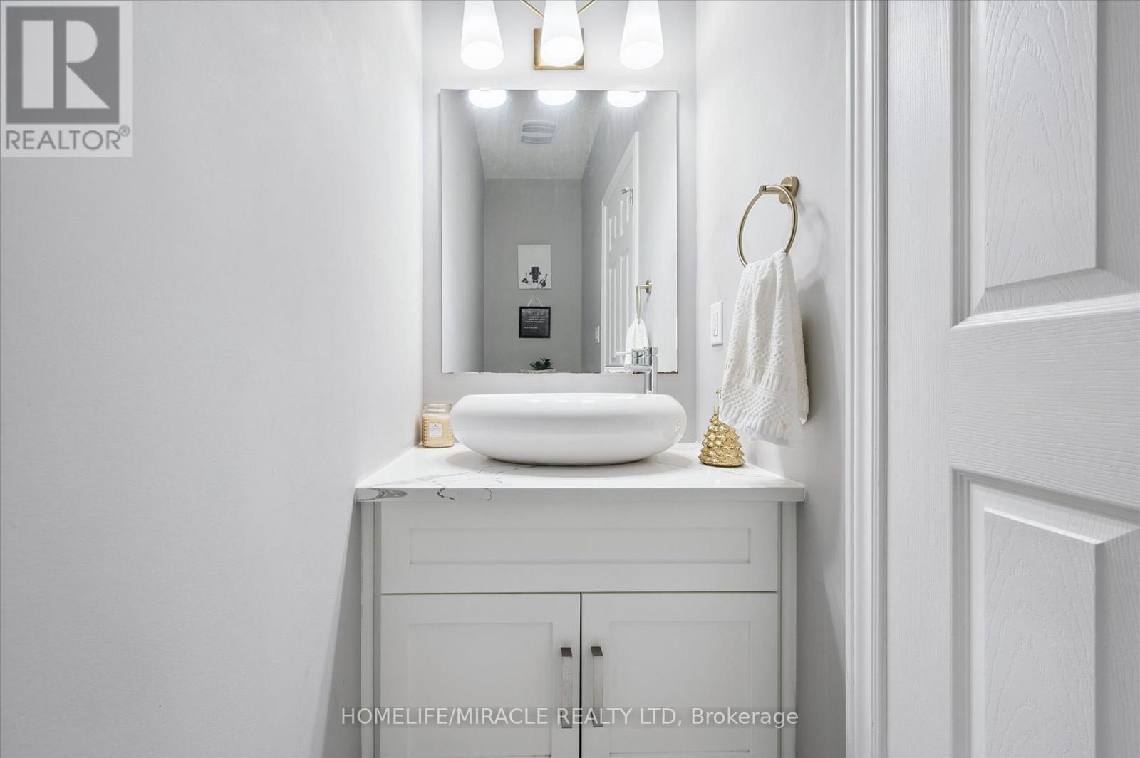 629 Florencedale Crescent W, Kitchener, Ontario  N2R 0N4 - Photo 15 - X12524324