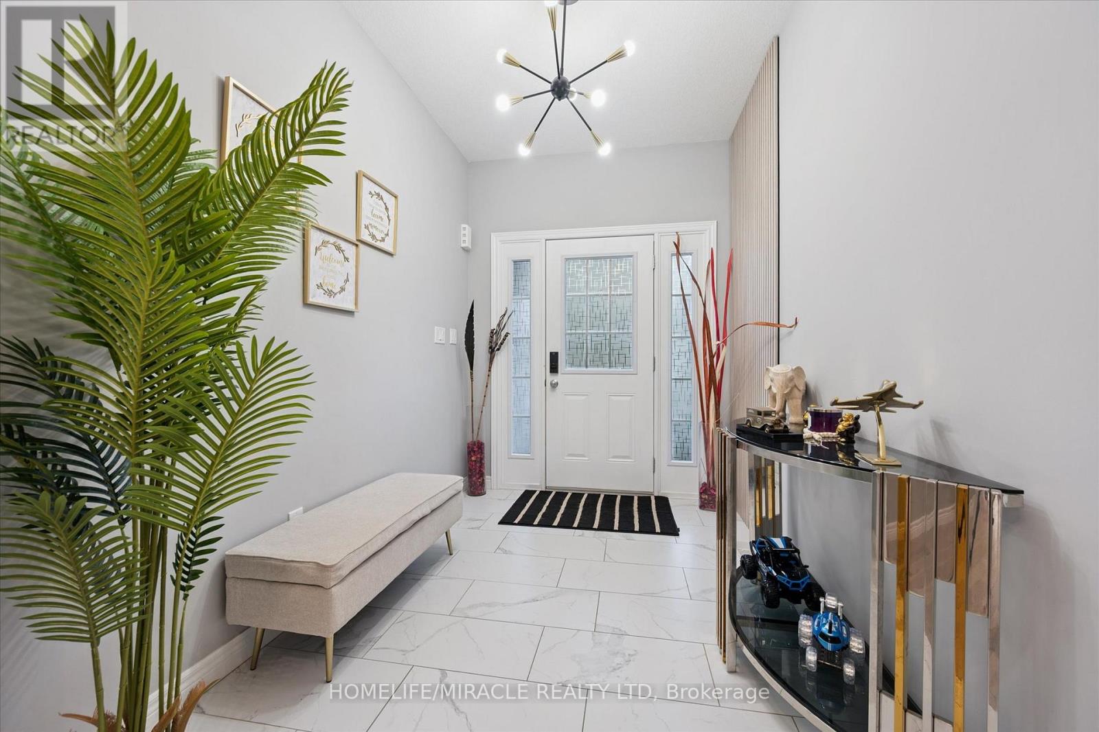 629 Florencedale Crescent W, Kitchener, Ontario  N2R 0N4 - Photo 3 - X12524324