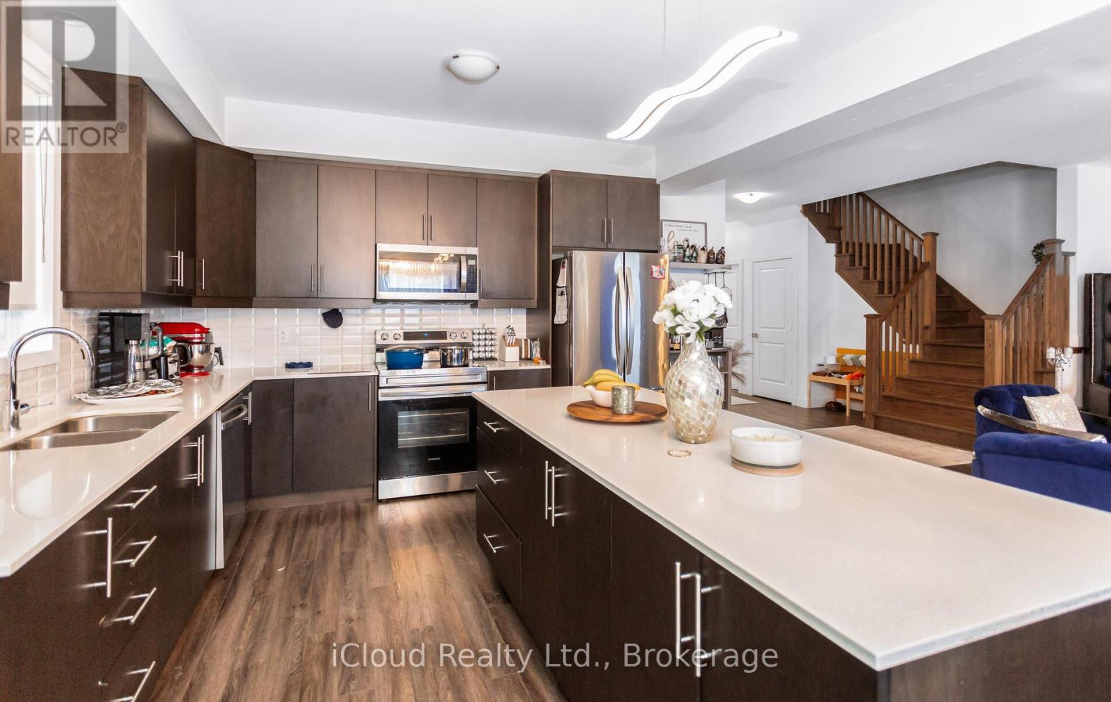 120 Bedrock Drive, Hamilton, Ontario  L8J 0K6 - Photo 16 - X12524344