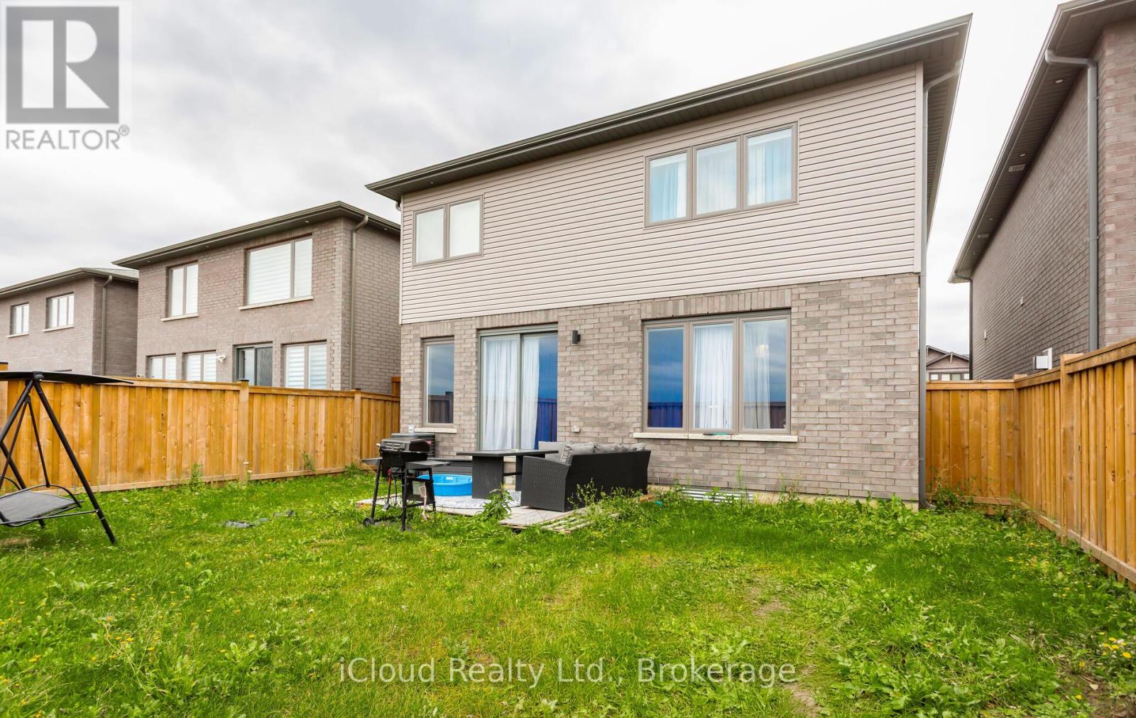 120 Bedrock Drive, Hamilton, Ontario  L8J 0K6 - Photo 36 - X12524344