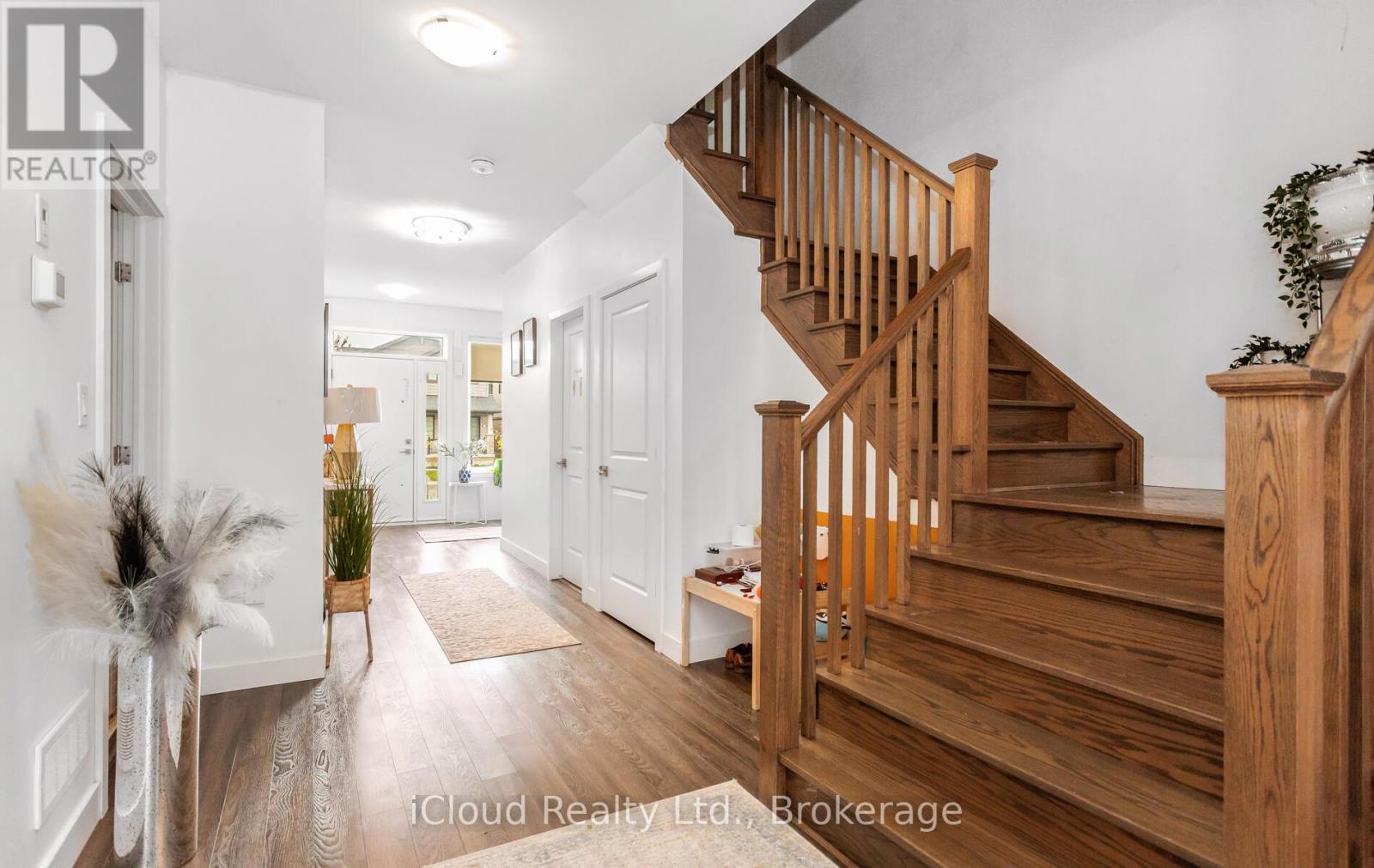 120 Bedrock Drive, Hamilton, Ontario  L8J 0K6 - Photo 6 - X12524344