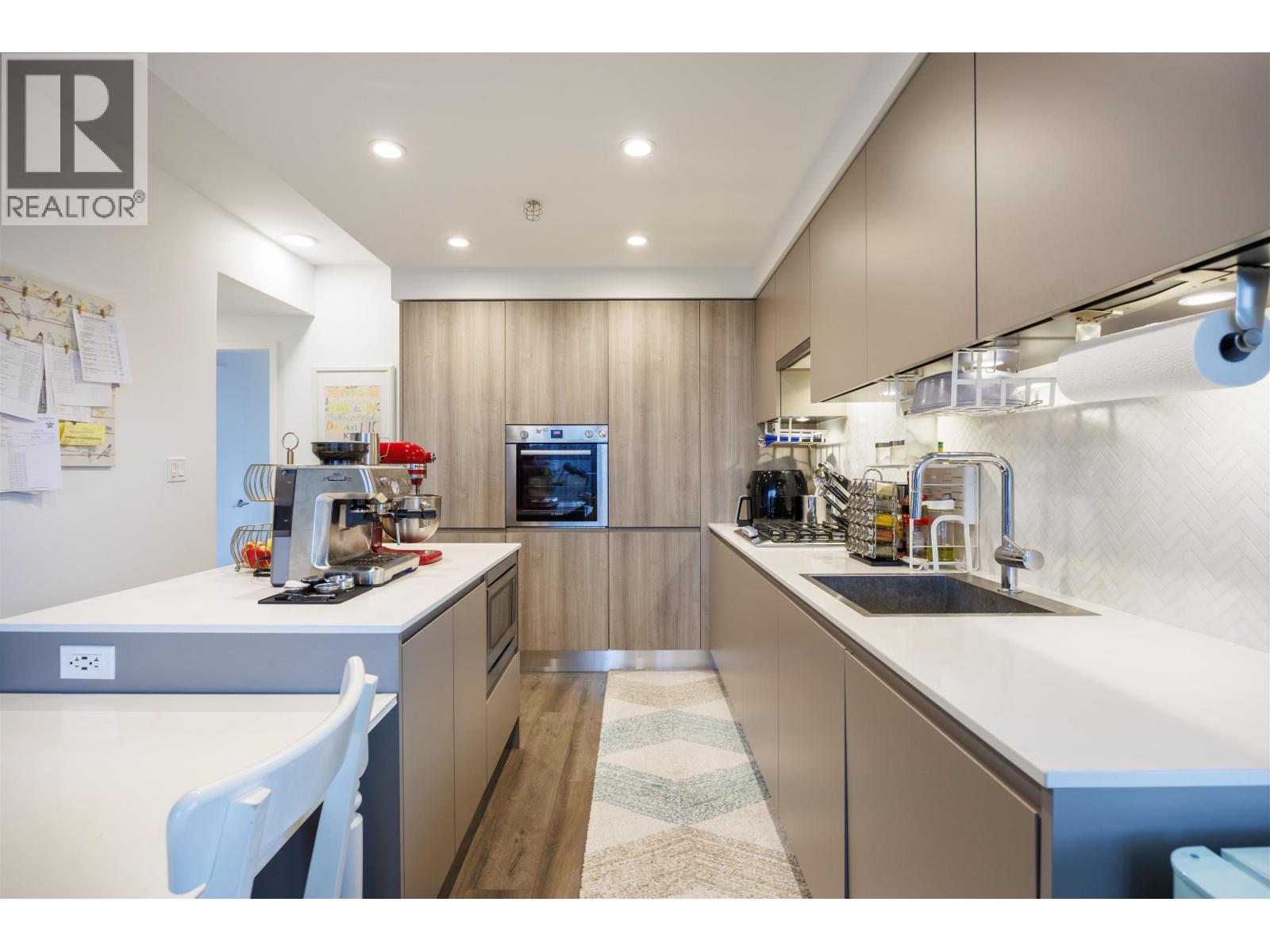 1301 3809 Evergreen Place, Burnaby, British Columbia V3J 0M1 - Photo 5 - R3065874