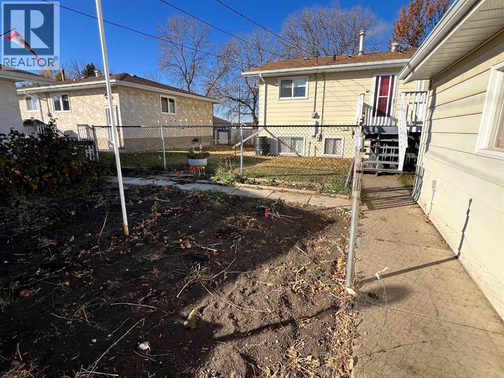 5417 52 Street, Camrose, Alberta  T4V 3C7 - Photo 21 - A2262799