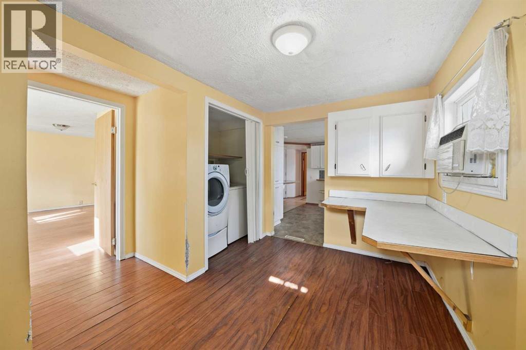 1221 Lucina Street, Penhold, Alberta  T0M 1R0 - Photo 2 - A2262948