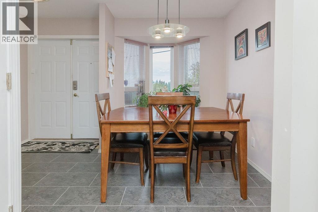 740 Hillcrest Road, Gibsons, British Columbia V0N 1V9 - Photo 6 - R3065869