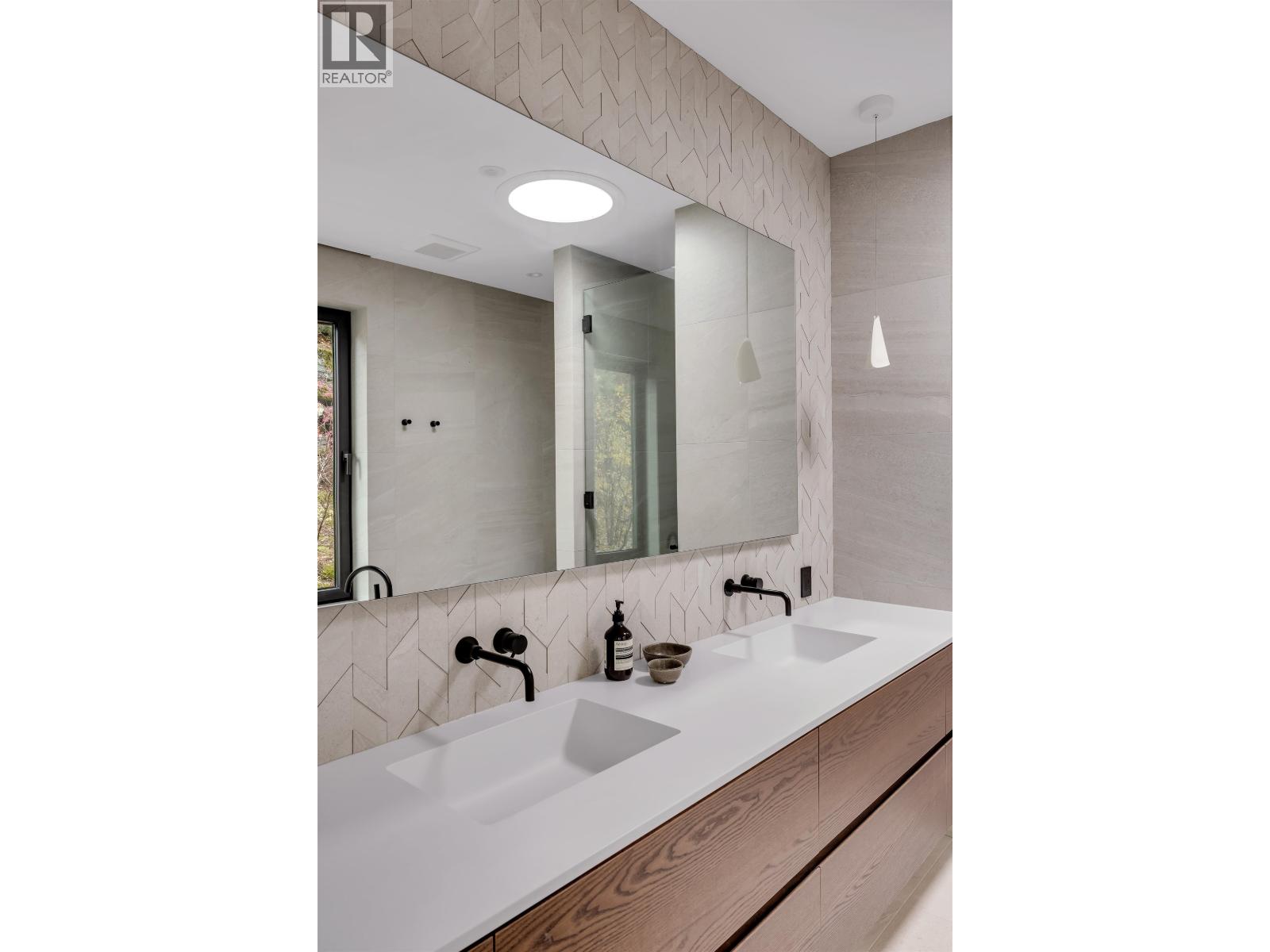 3565 Falcon Crescent, Whistler, British Columbia V8E 0B9 - Photo 36 - R3065880