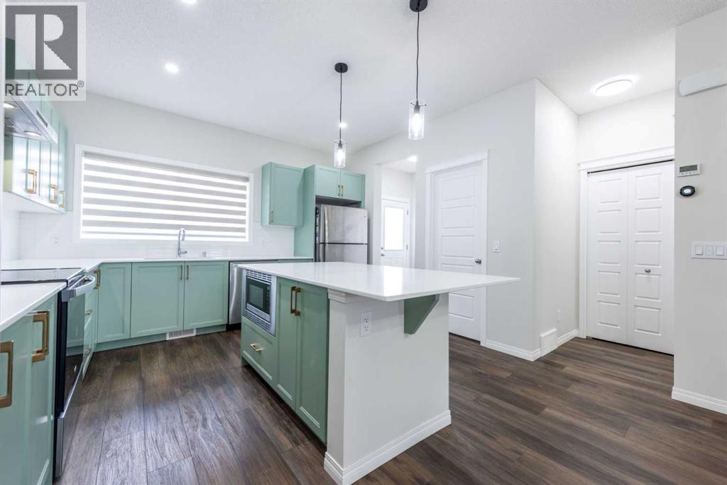 138 Legacy Reach Common Se, Calgary, Alberta  T2X 4G9 - Photo 14 - A2261844