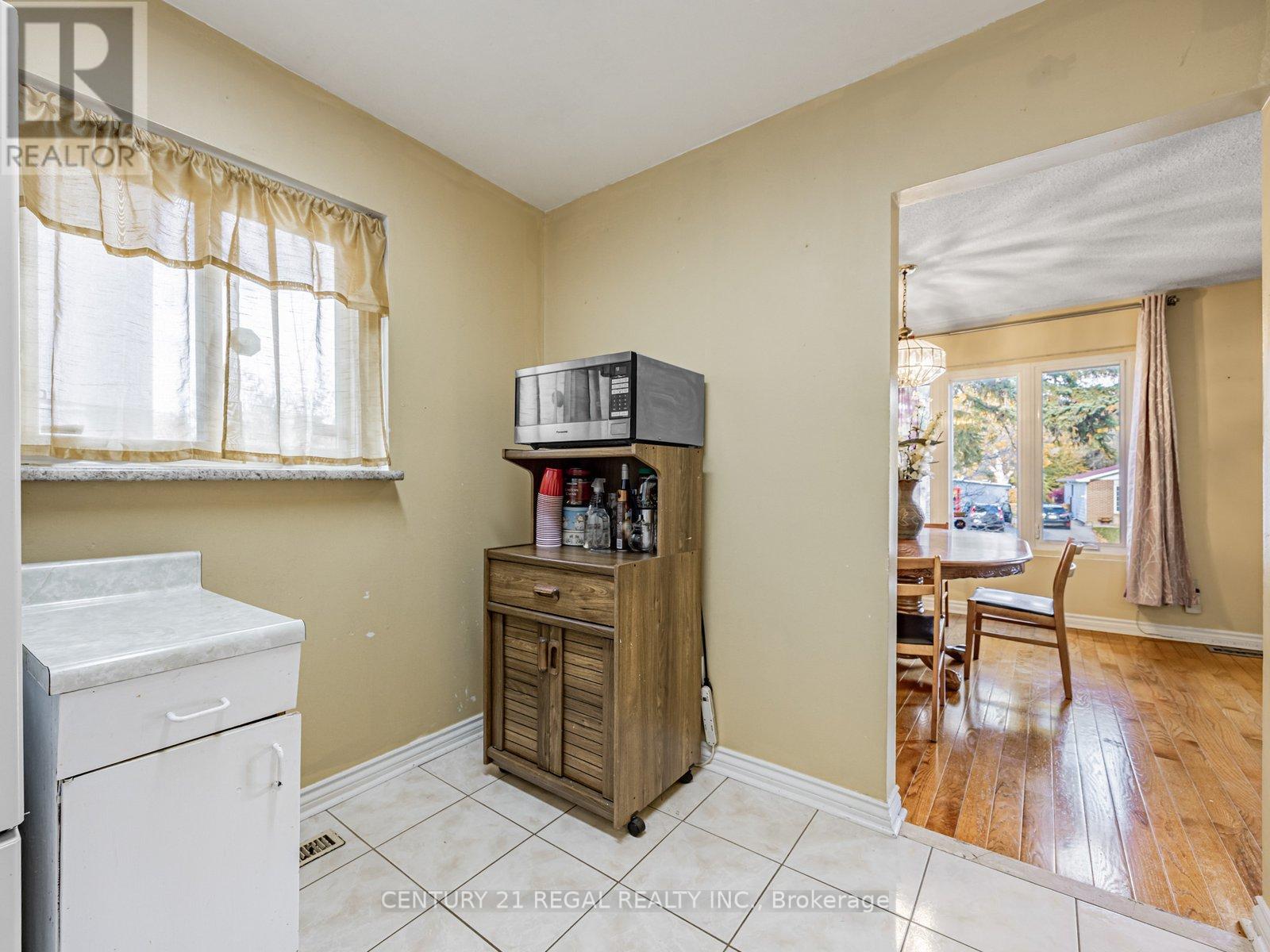 335 Burrows Hall Boulevard, Toronto, Ontario M1B 1H6 - Photo 15 - E12369984