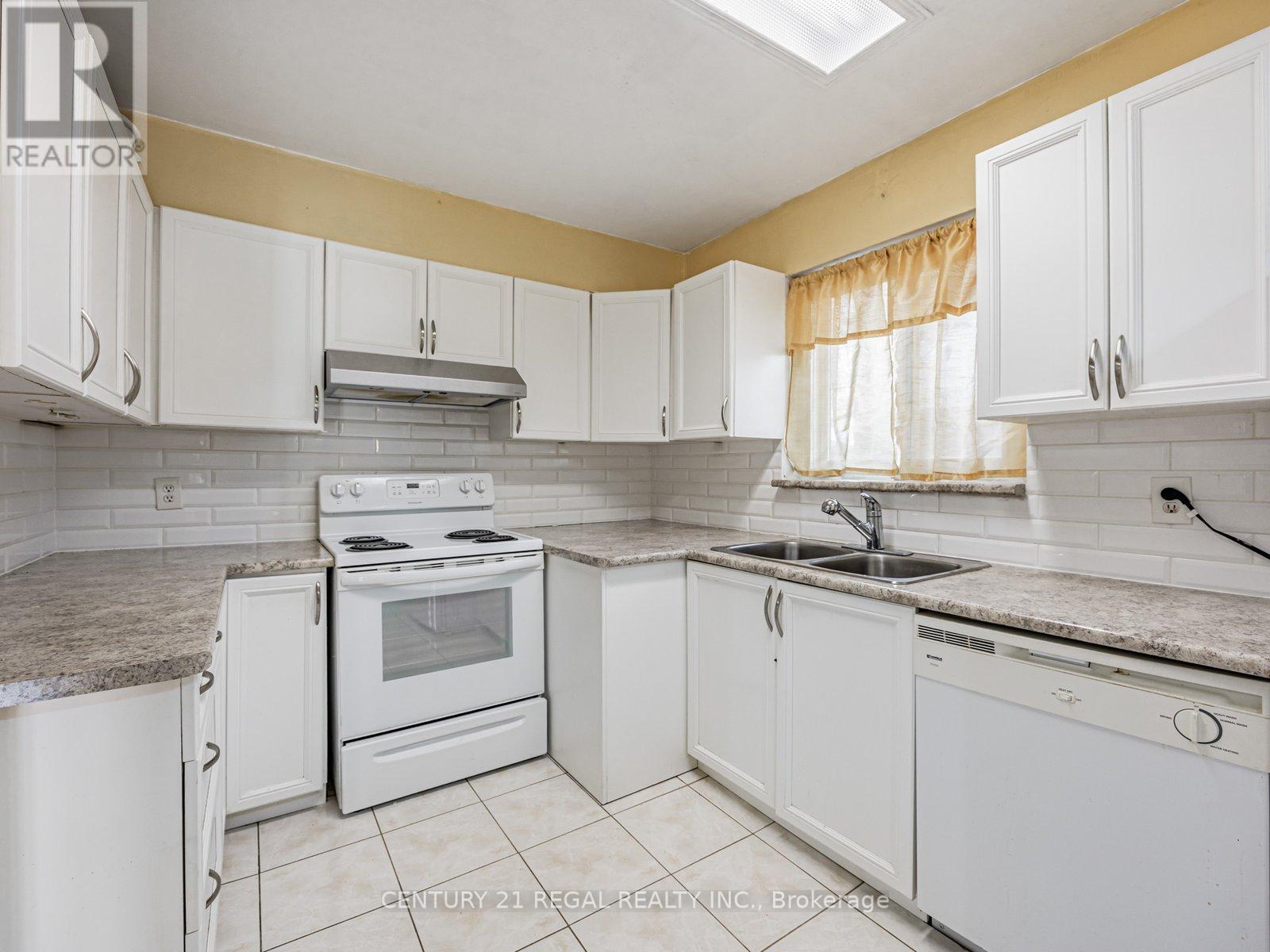 335 Burrows Hall Boulevard, Toronto, Ontario M1B 1H6 - Photo 11 - E12369984