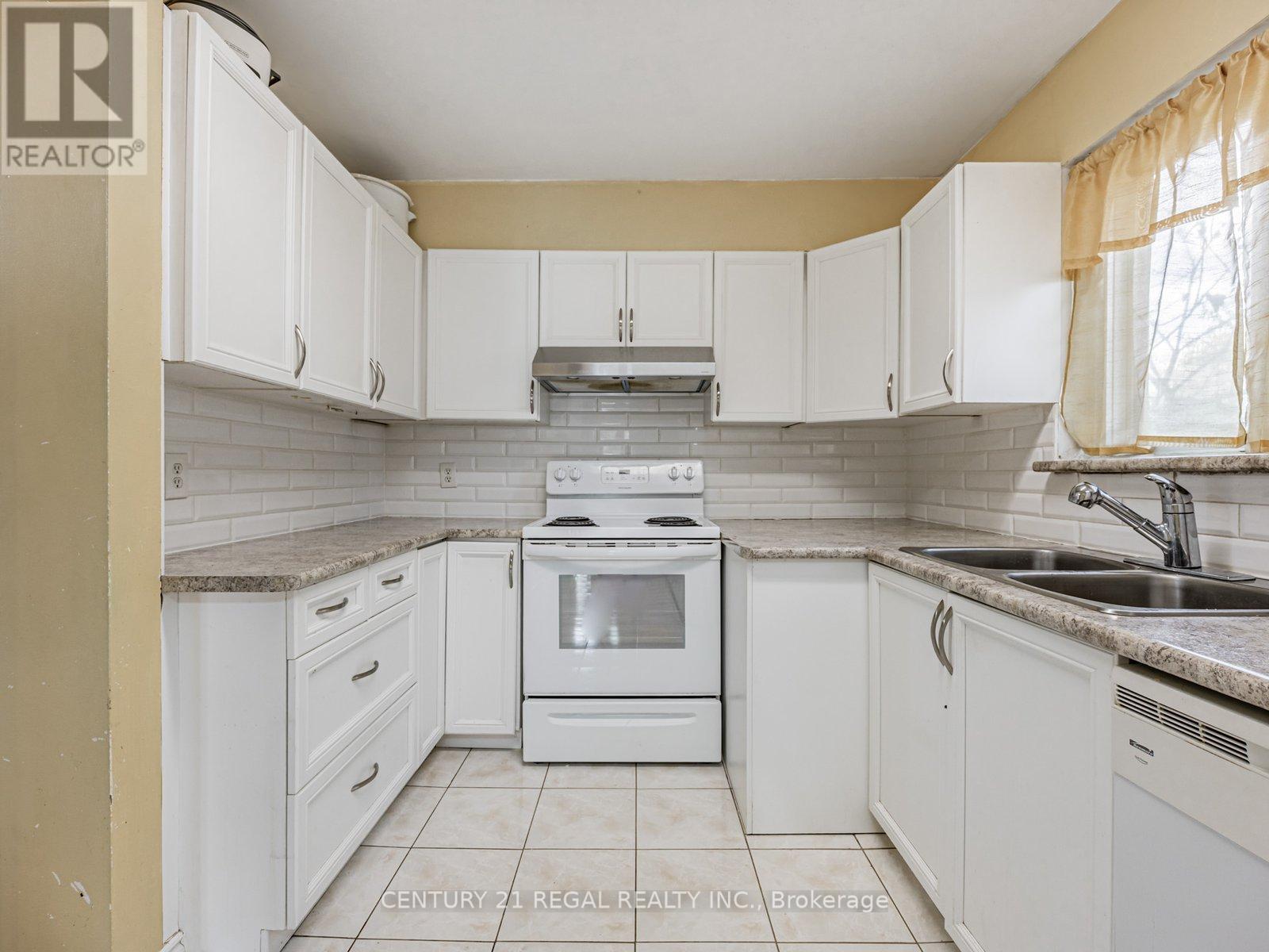 335 Burrows Hall Boulevard, Toronto, Ontario M1B 1H6 - Photo 12 - E12369984