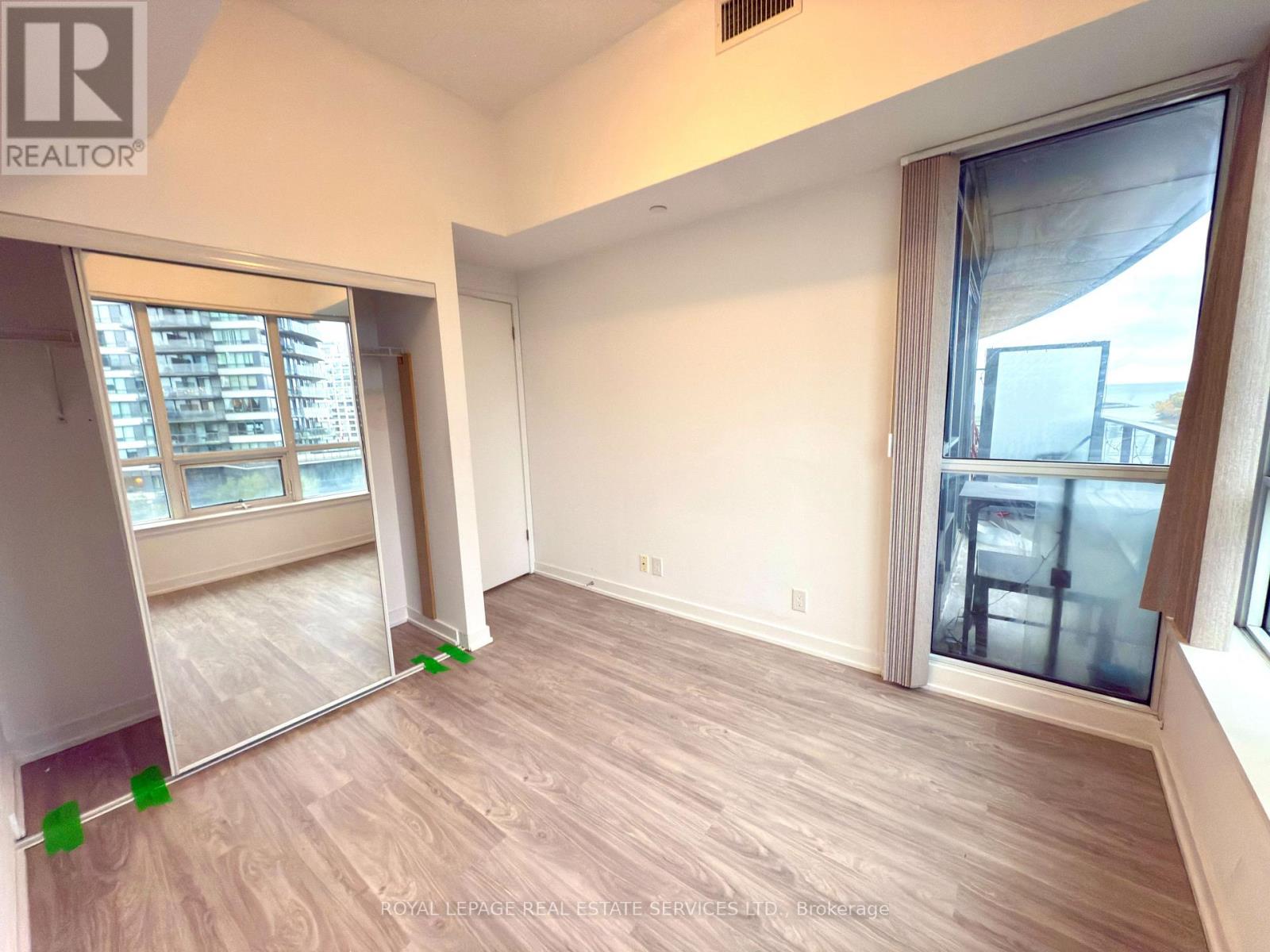 804 - 2212 Lake Shore Boulevard W, Toronto, Ontario  M8V 0V2 - Photo 11 - W12479524