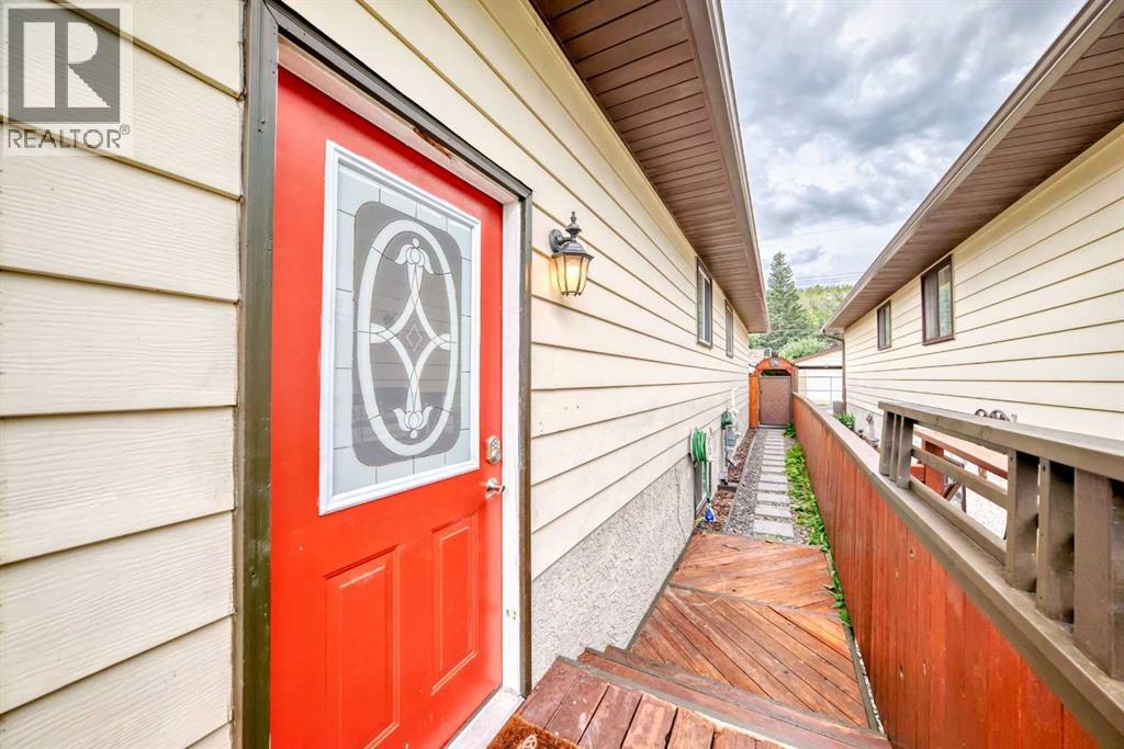 Property at 8627 34 Avenue NW image 2