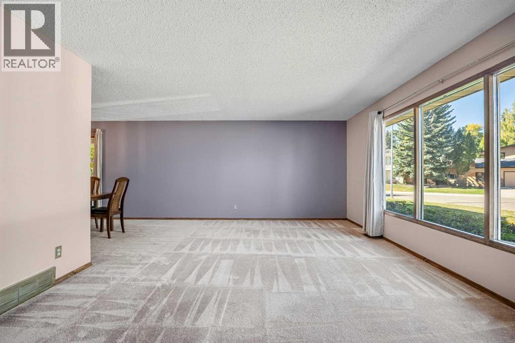 344 Parkland Way Se, Calgary, Alberta  T2J 4L2 - Photo 5 - A2258580