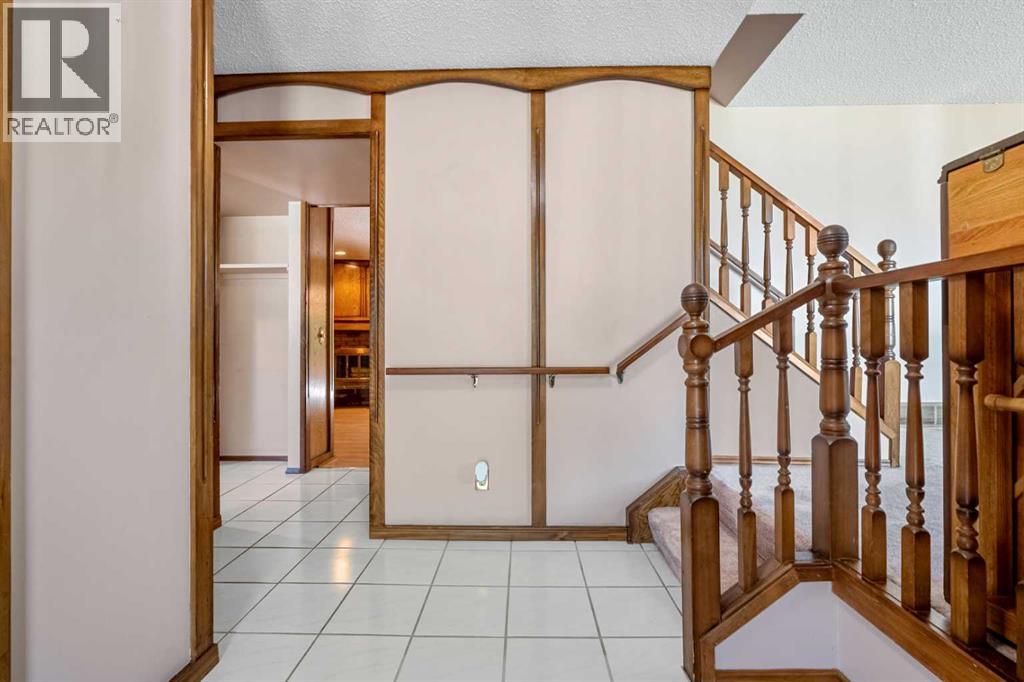 344 Parkland Way Se, Calgary, Alberta  T2J 4L2 - Photo 18 - A2258580