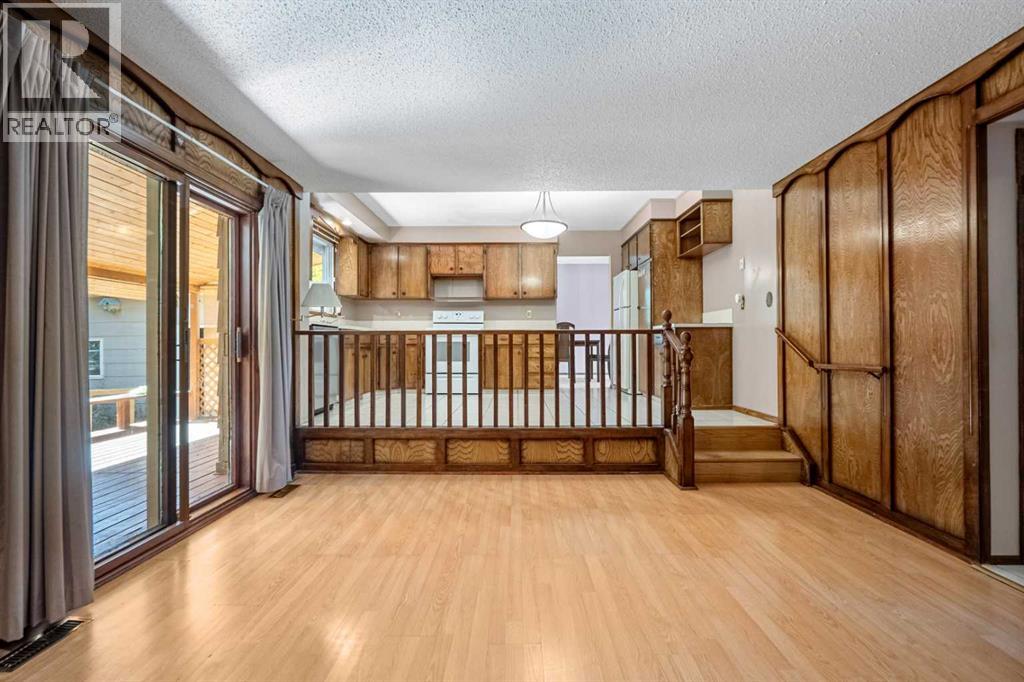 344 Parkland Way Se, Calgary, Alberta  T2J 4L2 - Photo 12 - A2258580