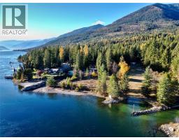 7096 Highway 3A Highway, nelson, British Columbia