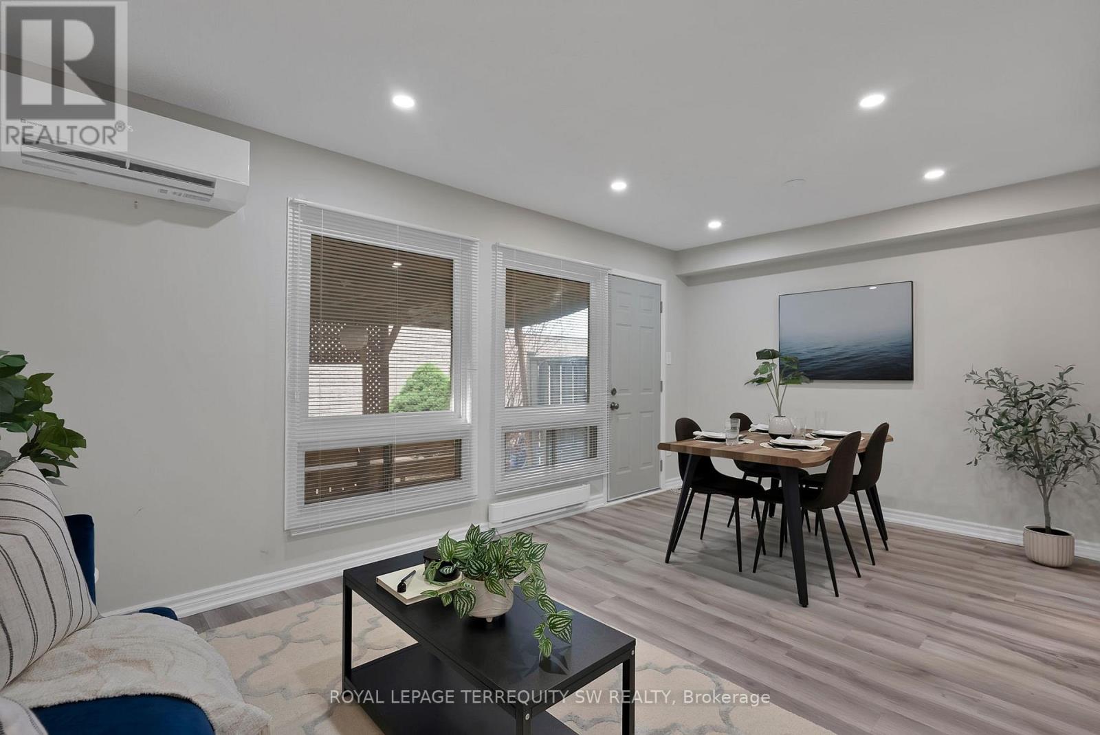 158 Woody Vine Way, Toronto, Ontario M2J 4H6 - Photo 8 - C12524364