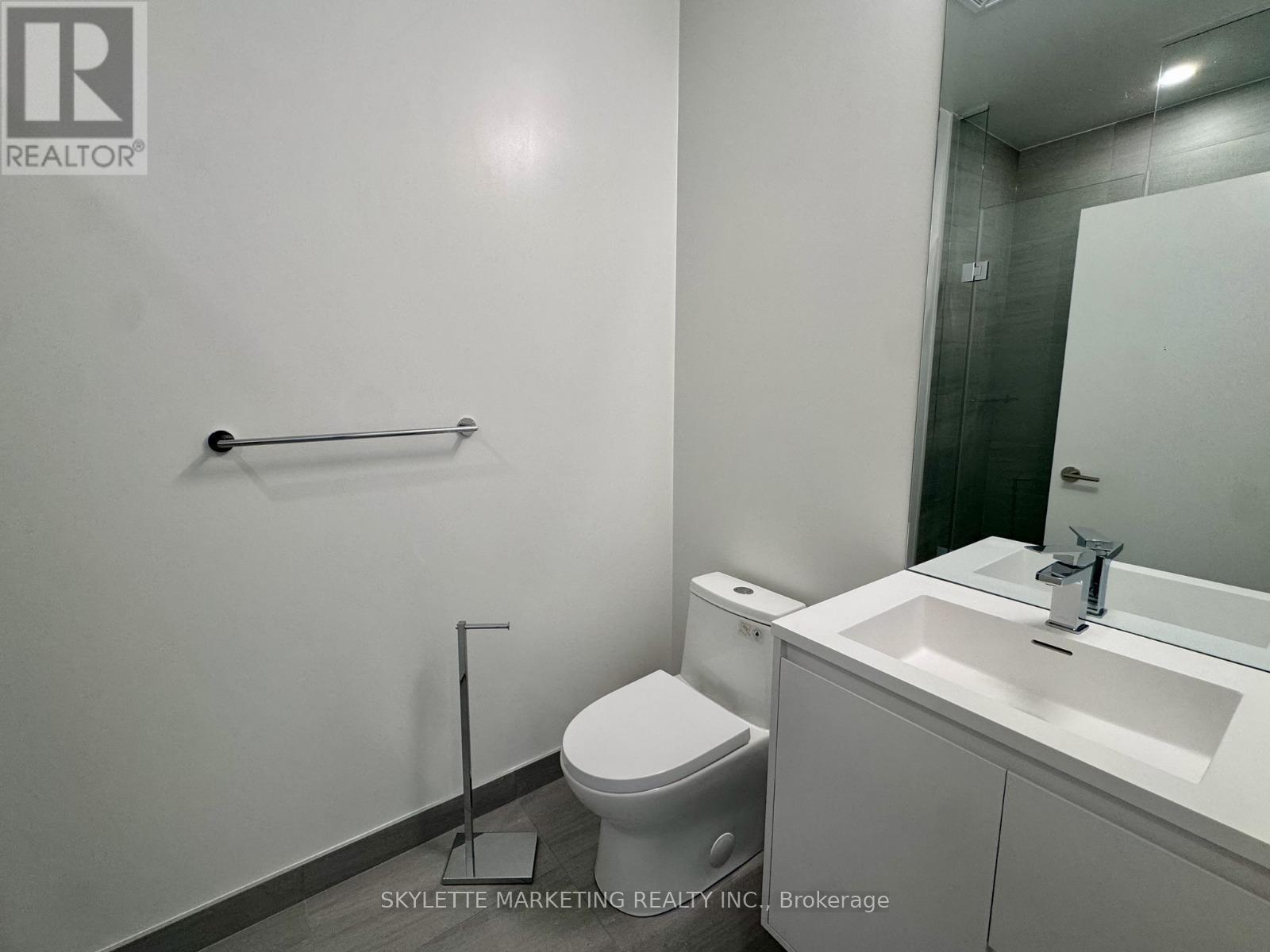 118 - 1 Kyle Lowry Road, Toronto, Ontario  M3C 0S6 - Photo 6 - C12524388