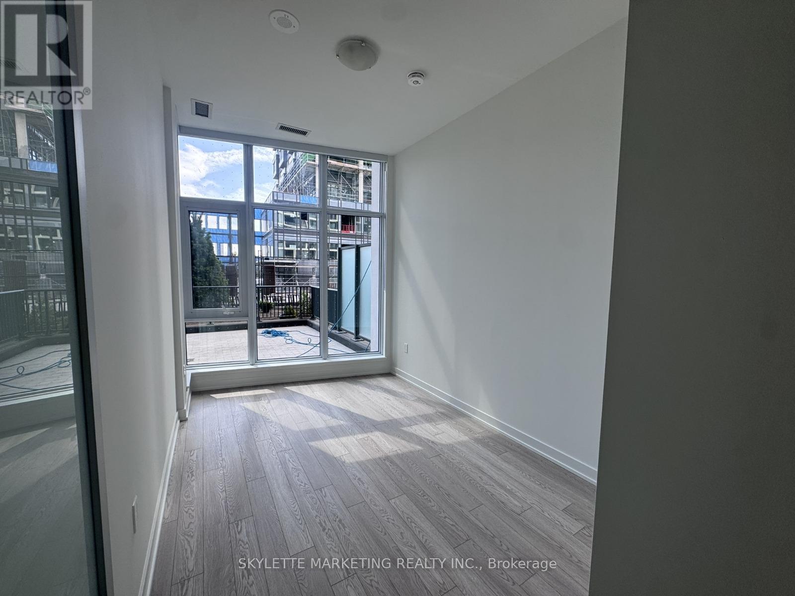 118 - 1 Kyle Lowry Road, Toronto, Ontario  M3C 0S6 - Photo 9 - C12524388