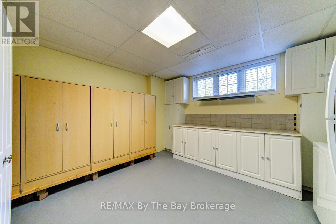 45 William Avenue, Wasaga Beach, Ontario  L9Z 2X3 - Photo 29 - S12524496