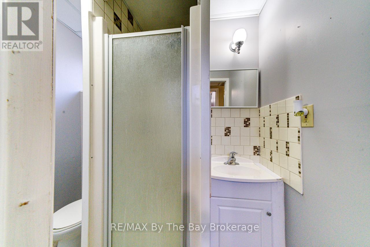 45 William Avenue, Wasaga Beach, Ontario  L9Z 2X3 - Photo 31 - S12524496