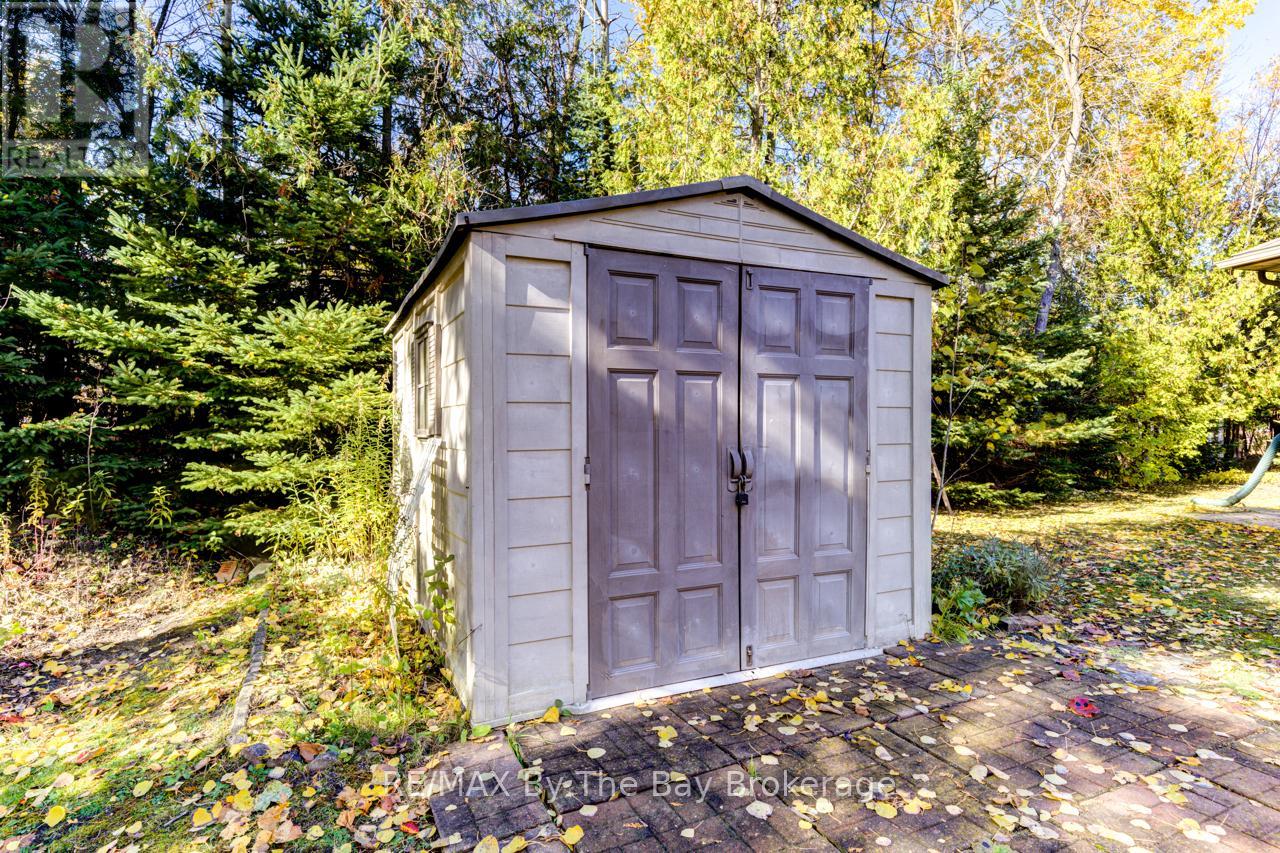 45 William Avenue, Wasaga Beach, Ontario  L9Z 2X3 - Photo 36 - S12524496