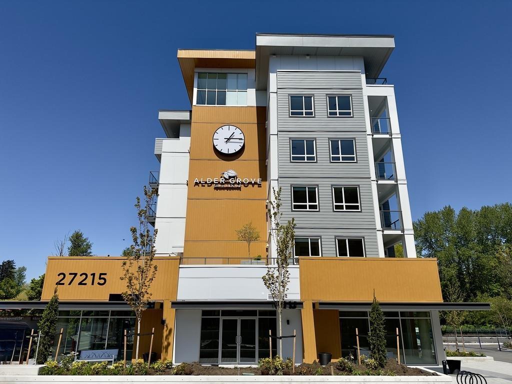 204 27218 ALDERGROVE TOWN CENTRE DRIVE, Langley, British Columbia