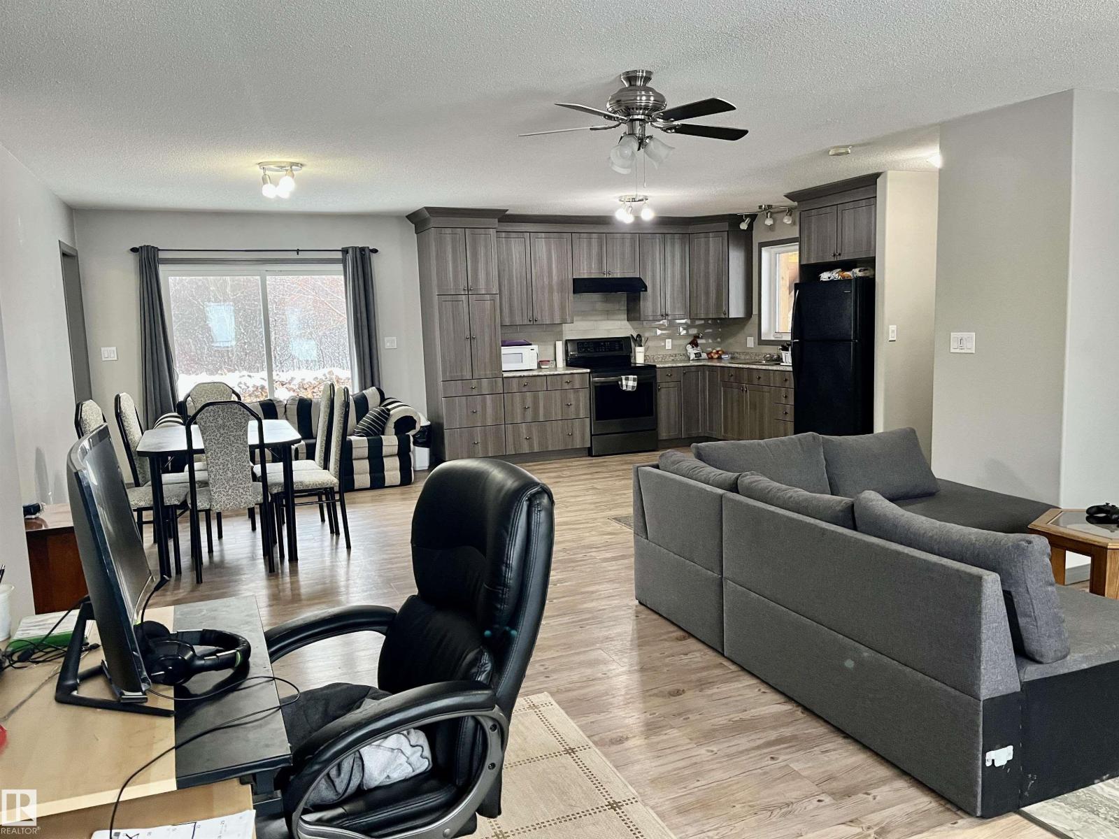 5304 53 St, Andrew, Alberta  T0B 0C0 - Photo 9 - E4465154