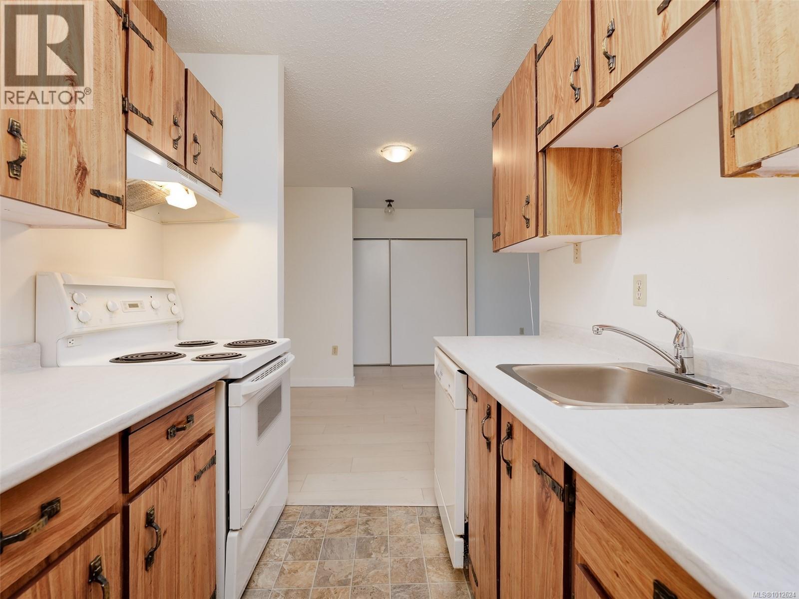 308 1745 Leighton Rd, Victoria, British Columbia V8R 6R6 - Photo 6 - 1012624