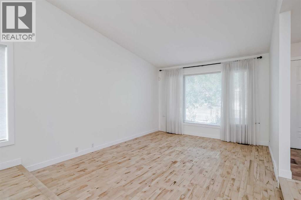 Property at 128 Bermuda Drive NW image 4