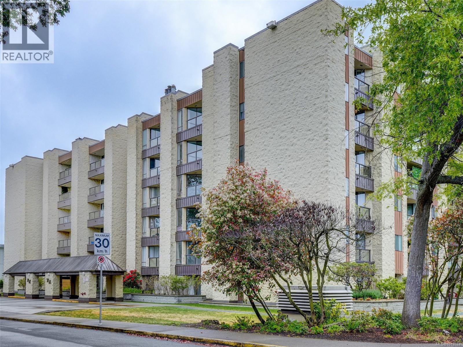 308 1745 Leighton Rd, Victoria, British Columbia V8R 6R6 - Photo 1 - 1012624