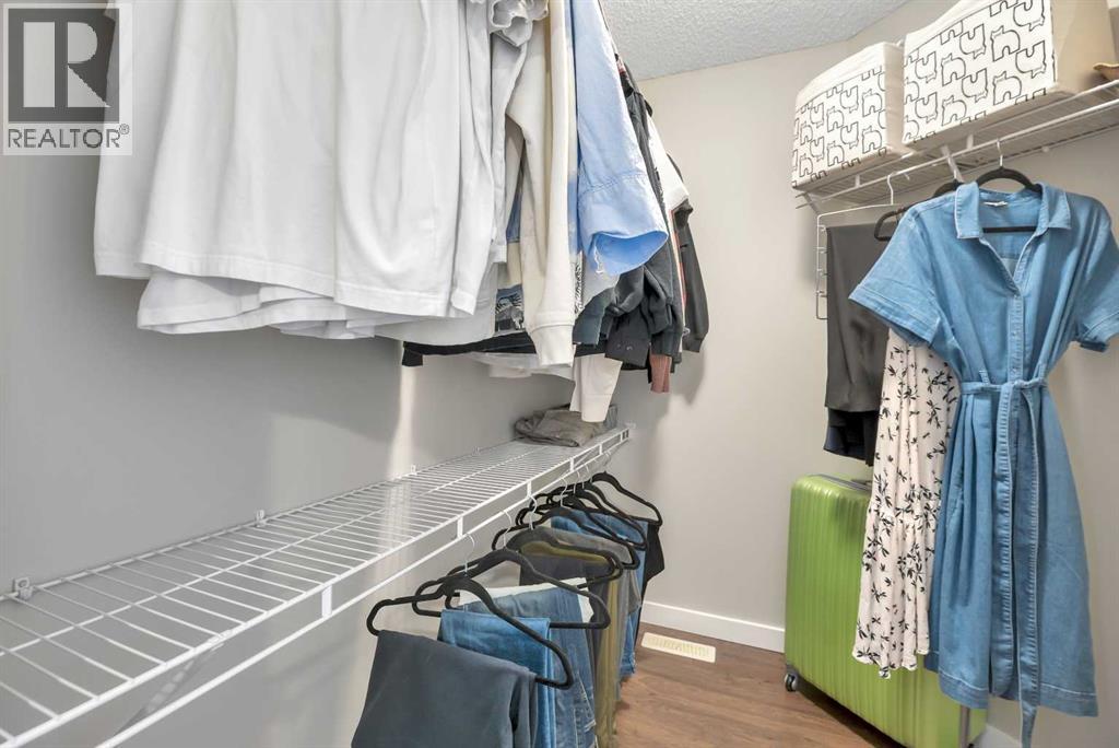 84 Evermeadow Manor Sw, Calgary, Alberta  T2Y 4W8 - Photo 26 - A2264507