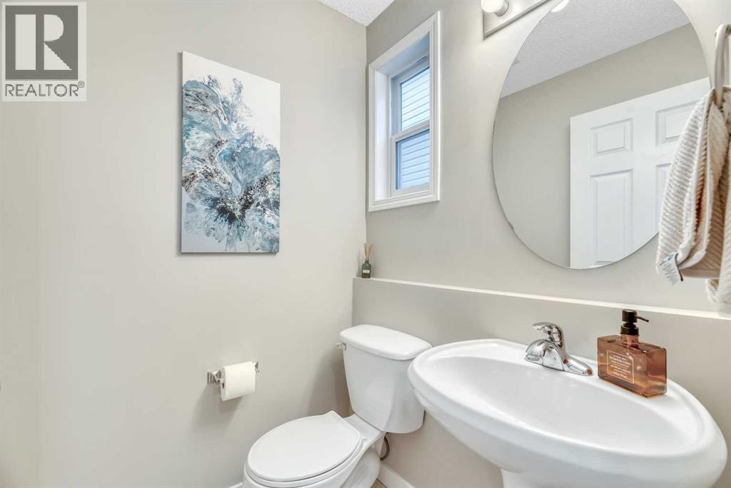 84 Evermeadow Manor Sw, Calgary, Alberta  T2Y 4W8 - Photo 19 - A2264507