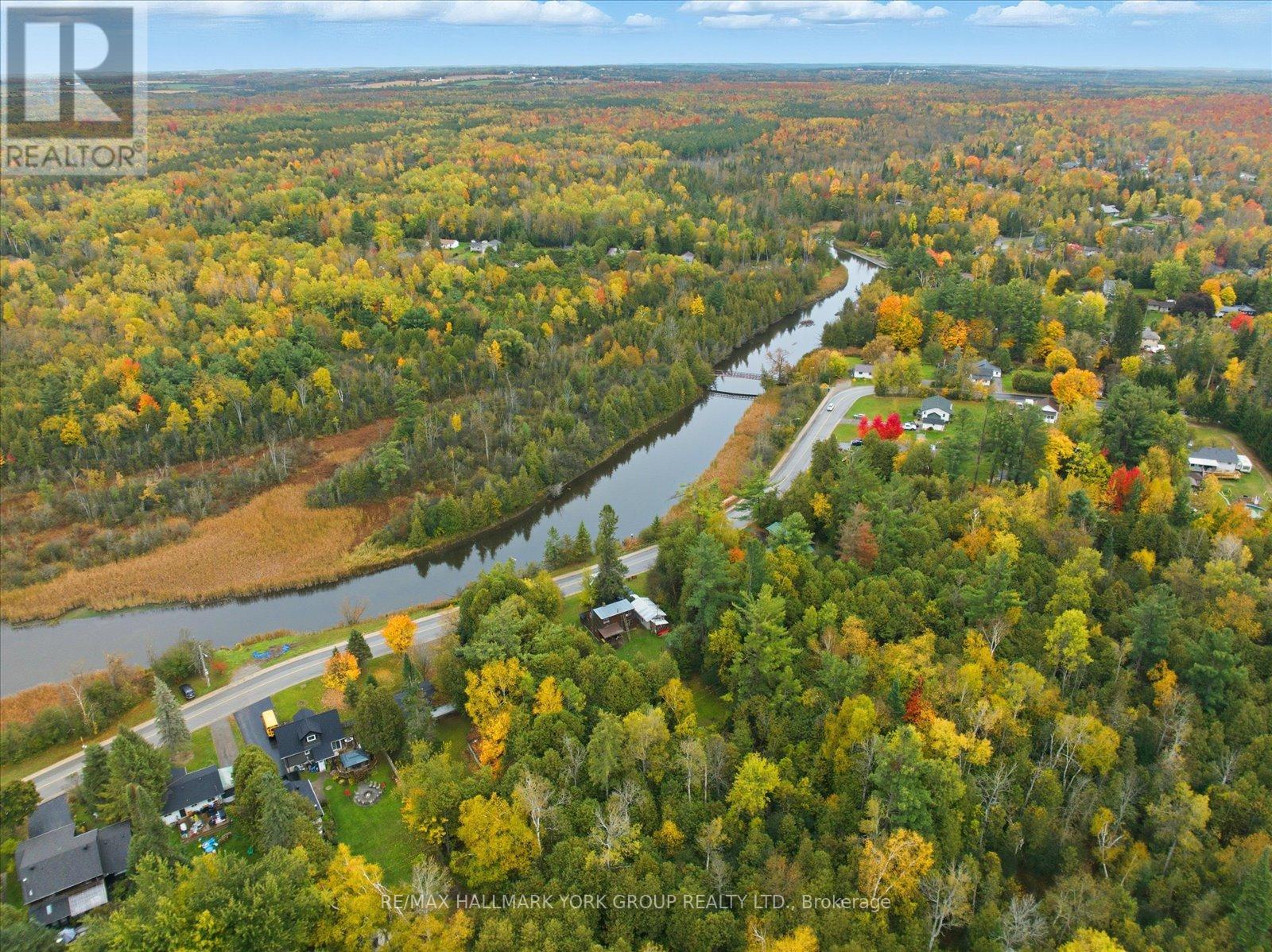 32 Station Road, Georgina, Ontario  L0E 1N0 - Photo 27 - N12524402