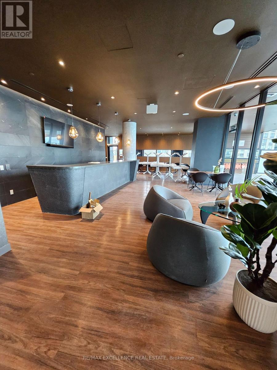 1202 - 39 Mary Street, Barrie, Ontario L4N 1S9 - Photo 5 - S12524408