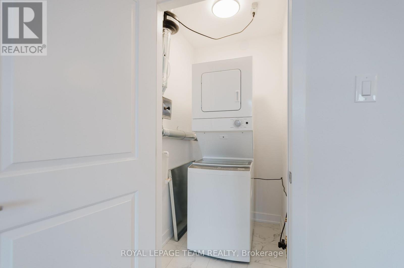 809 Silhouette Private, Ottawa, Ontario K2J 7J8 - Photo 10 - X12524460