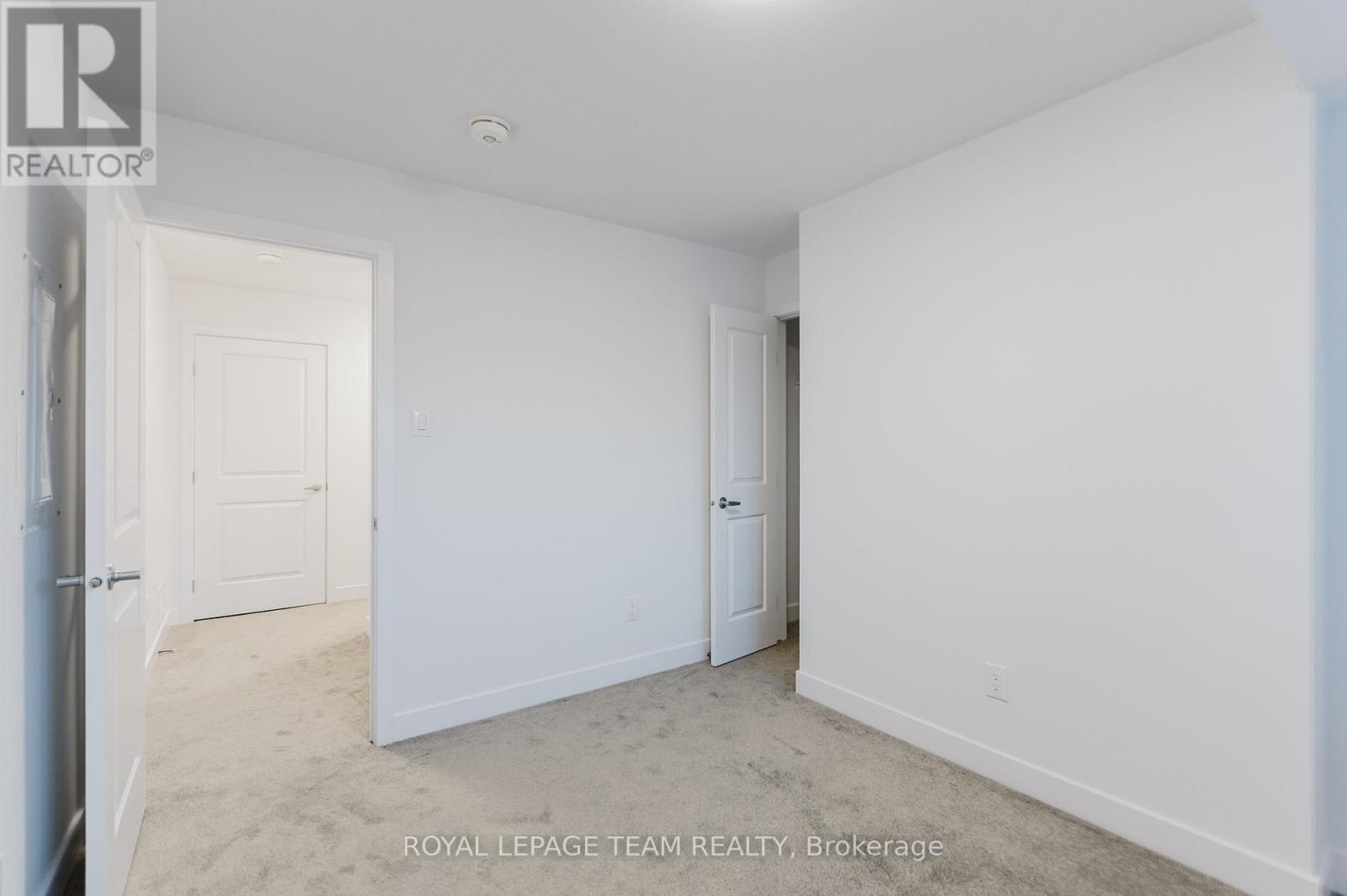 809 Silhouette Private, Ottawa, Ontario K2J 7J8 - Photo 16 - X12524460