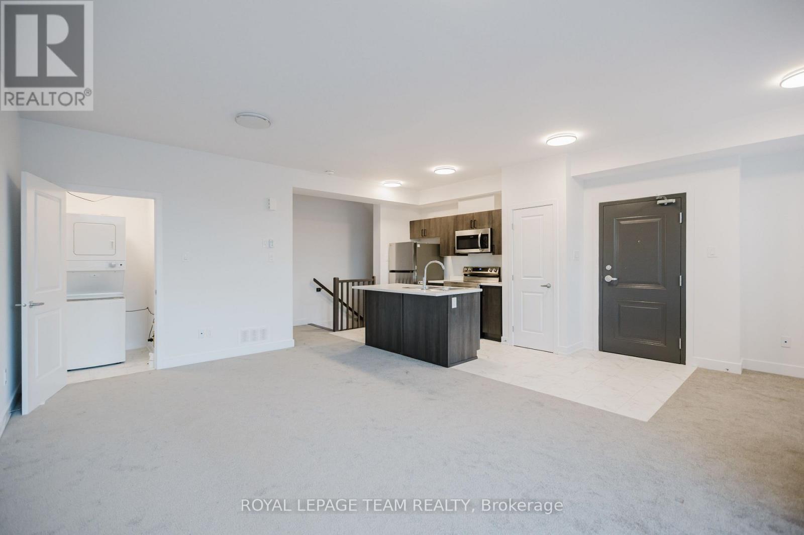 809 Silhouette Private, Ottawa, Ontario K2J 7J8 - Photo 4 - X12524460