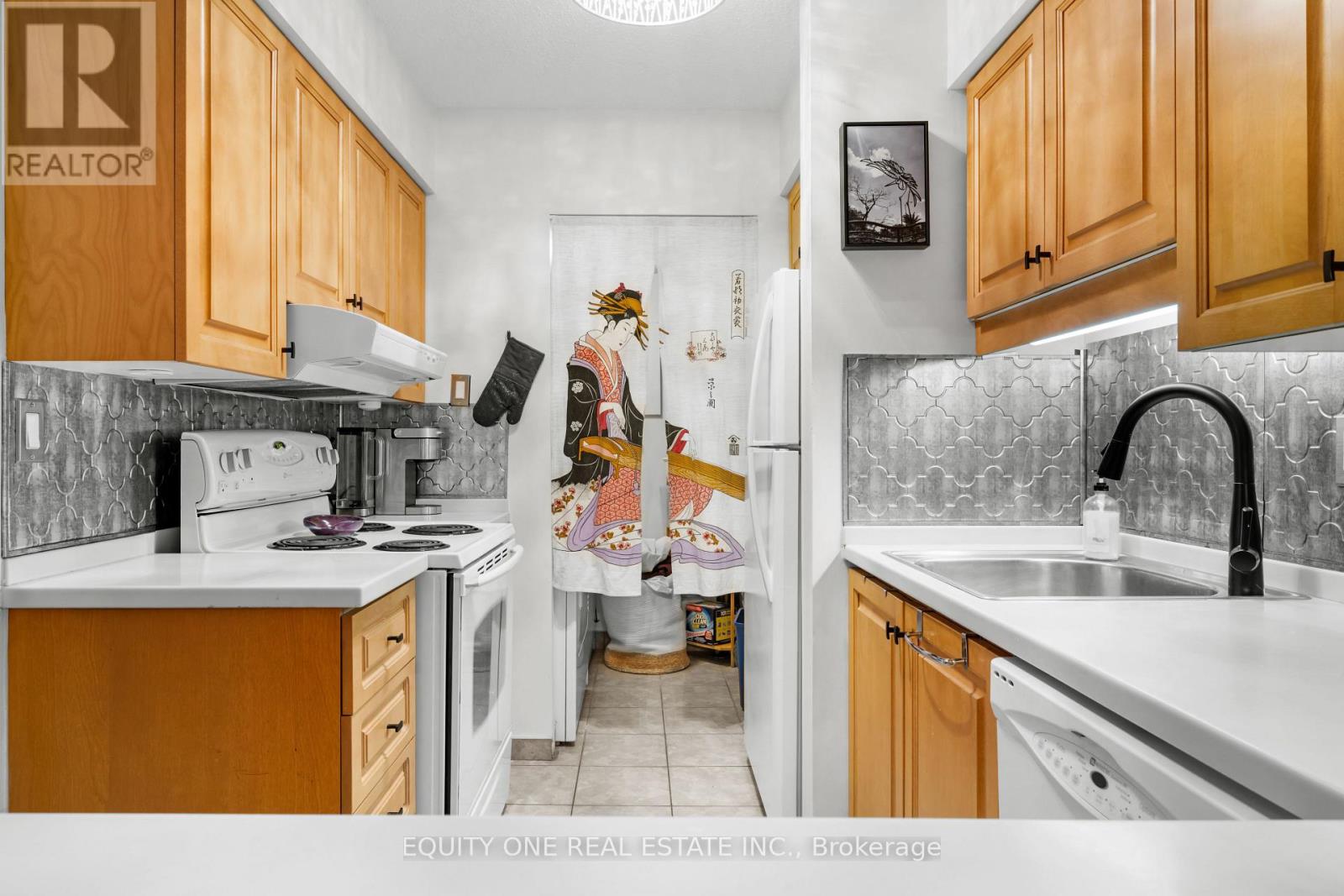 2b - 142 Waverley Street, Ottawa, Ontario K2P 0V4 - Photo 16 - X12524516