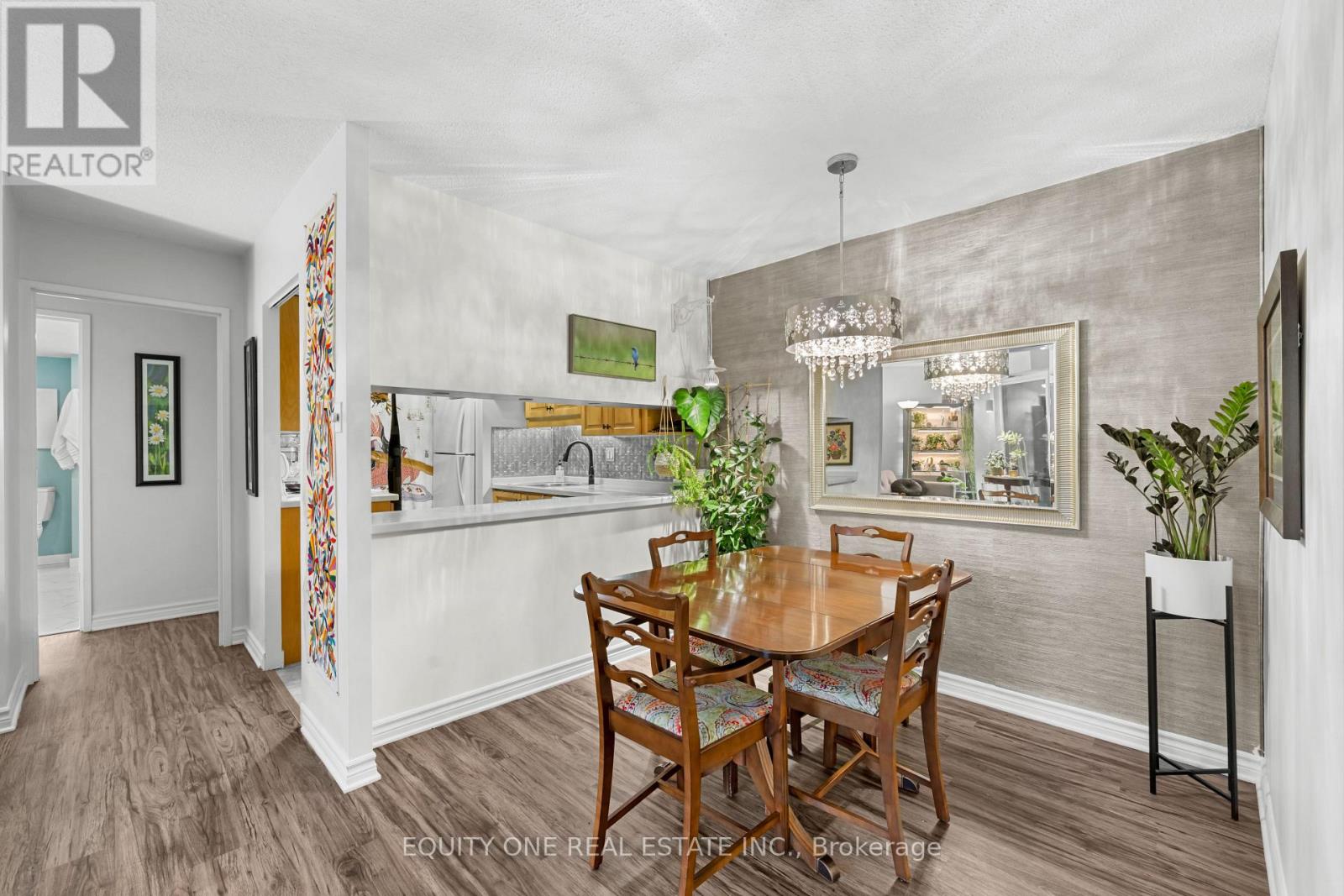 2b - 142 Waverley Street, Ottawa, Ontario K2P 0V4 - Photo 5 - X12524516