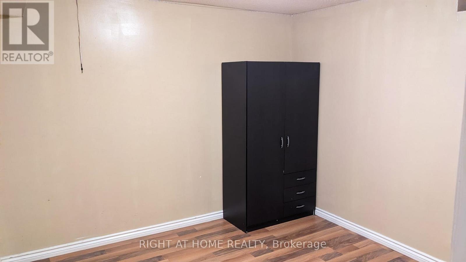 3470 Crimson King Circle, Mississauga, Ontario  L5N 8M9 - Photo 8 - W12524360