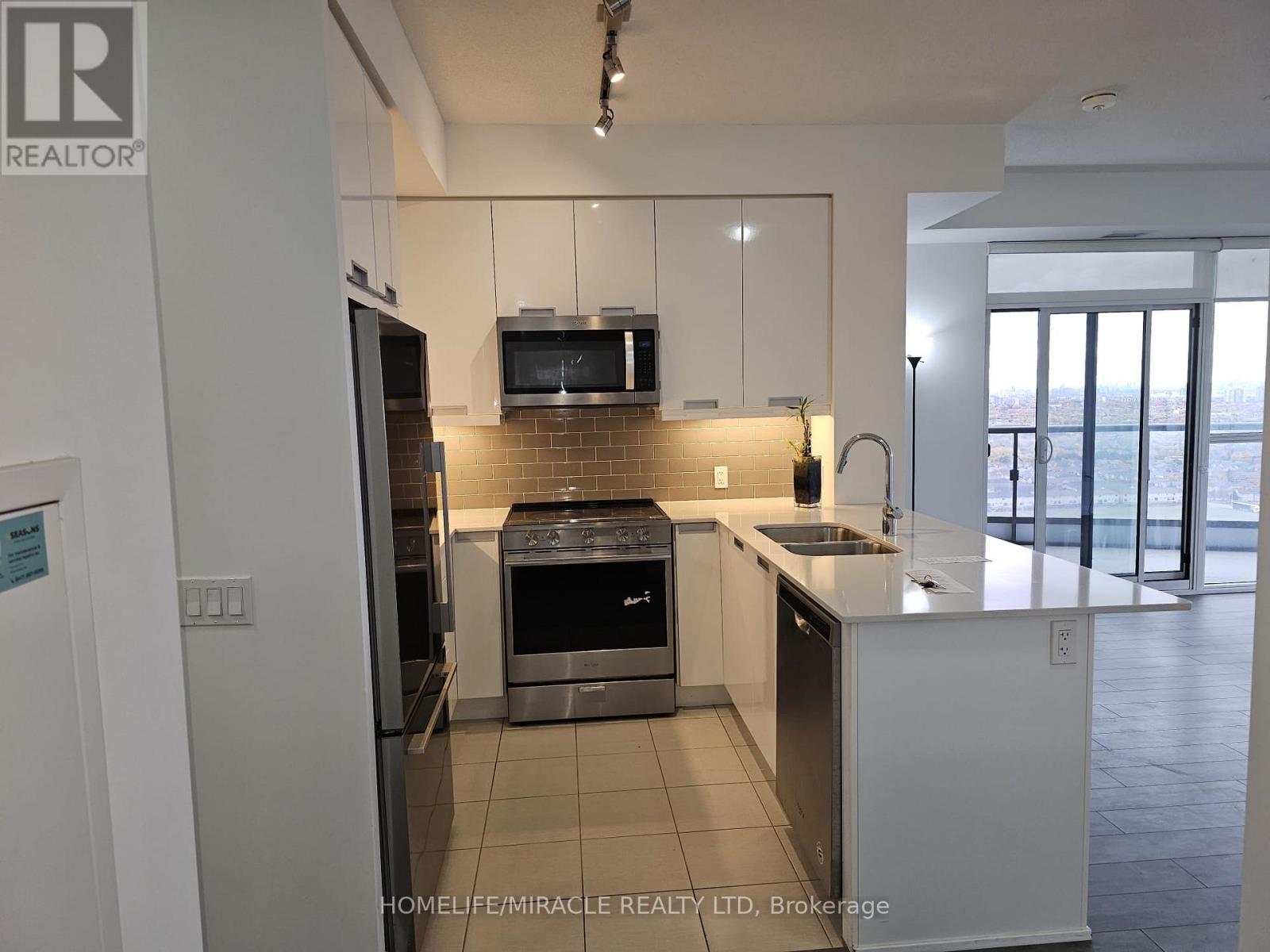 2613 - 35 Watergarden Drive, Mississauga, Ontario  L5R 0G8 - Photo 18 - W12524418